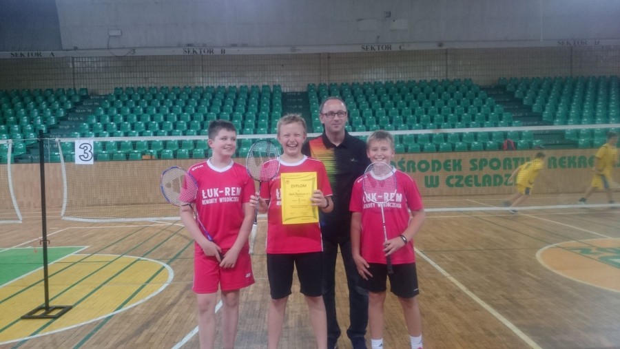 Chłopcy w ¼ Finału Wojewódzkiego w badmintonie kl. IV-VI